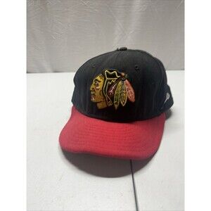 Chicago Blackhawks Hockey Hat Kick New Era One Size 7 1/8 Red & Black
